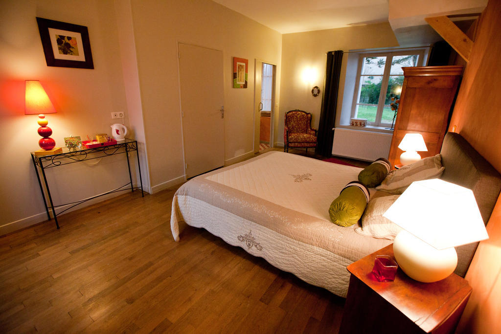 Hotel Manoir D'Orbe Montreuil-Bellay Zimmer foto